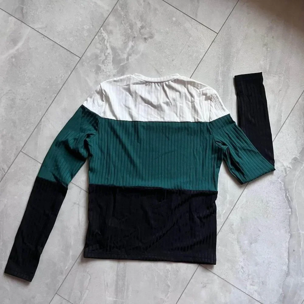 Colorblock Blouse - Picture 2 of 6